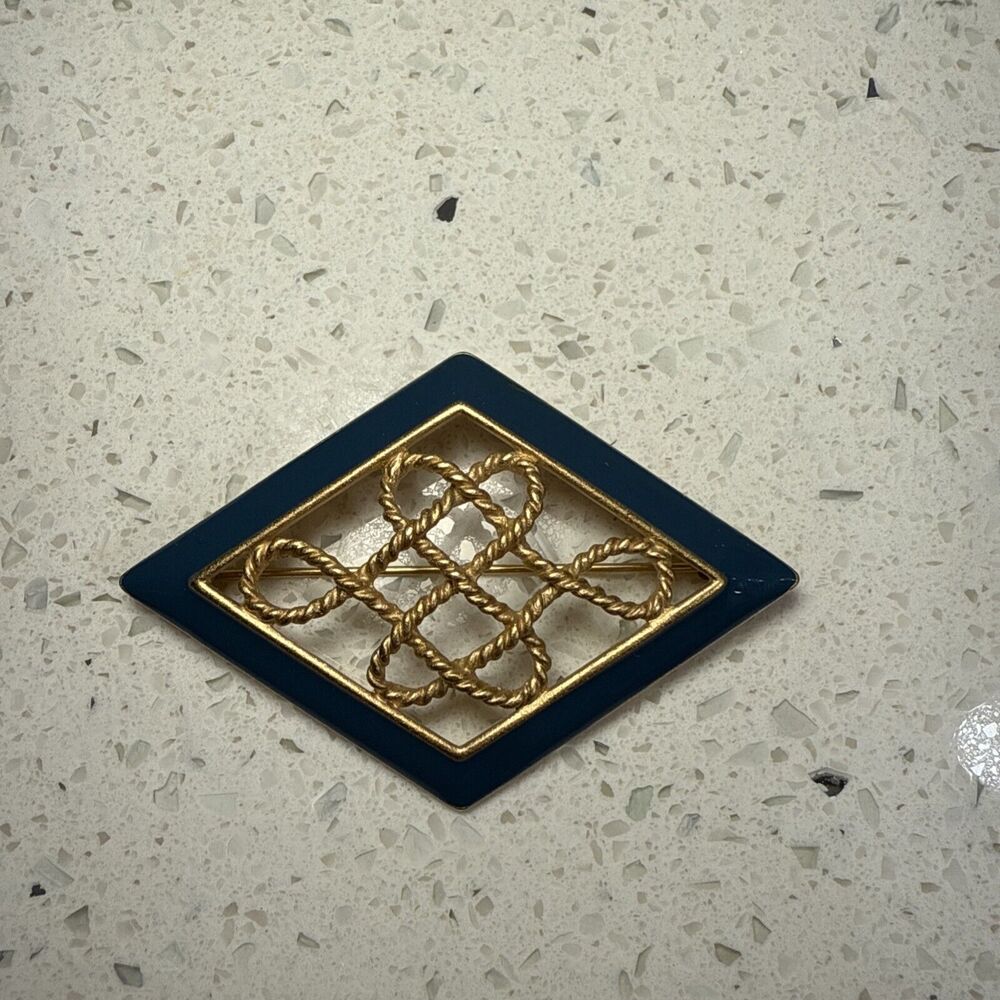 Vintage Monet Goldtone Twisted Rope‎ Blue Enamel Diamond Shape Brooch Pin